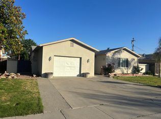 1913 N Waukena Way, Hanford, CA 93230