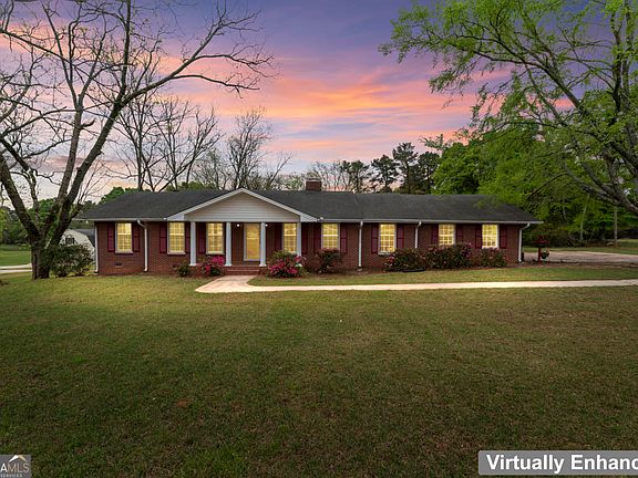 2nd image of 502 Campground Rd