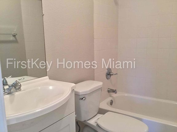 5th image of 20600 NW 26th Ct
