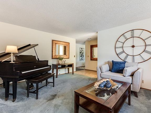 5th image of 3969 Acapulco Dr