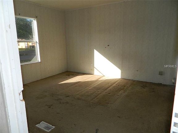 4th image of 1631 SE 2nd Ave