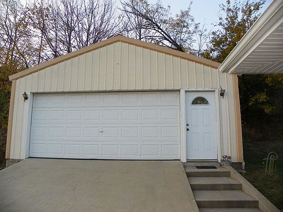 3rd image of 1345 Honaker Ln
