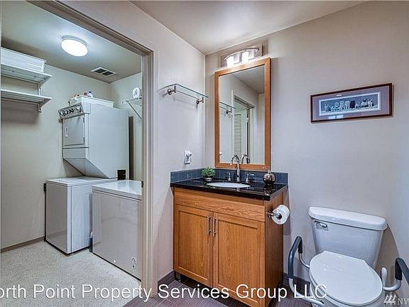 3rd image of 1515 Dock St Unit 606