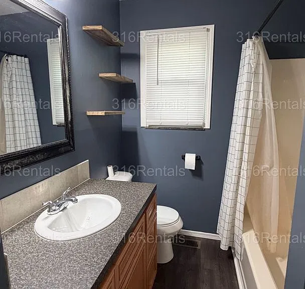 501 W Clark Ave — Photo 8