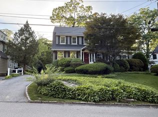 25 Barclay Rd, Scarsdale, NY 10583