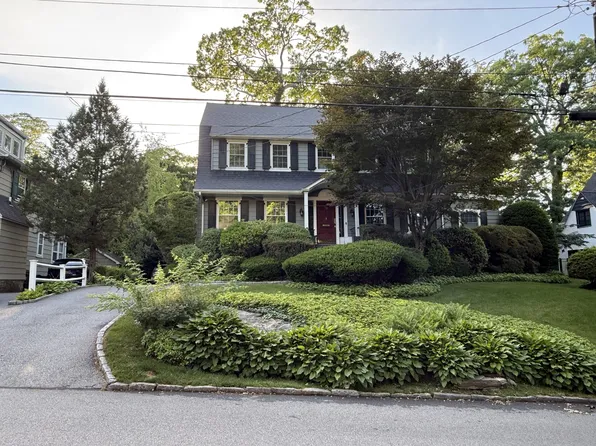 25 Barclay Rd, Scarsdale, NY 10583