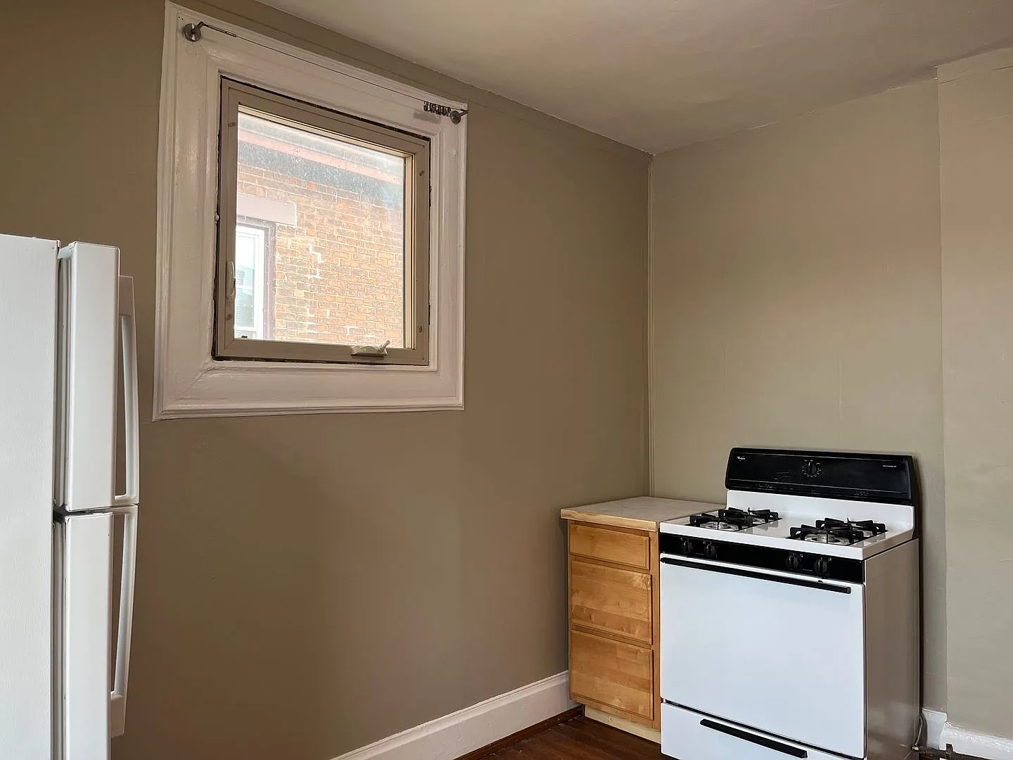 8 East 16th Street — Photo 4