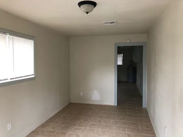 3345 Linn St, Houston, TX 77026