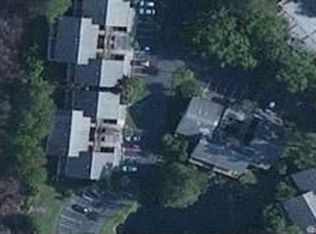 100 Blair Rd APT H7, Saint Simons Island, GA 31522