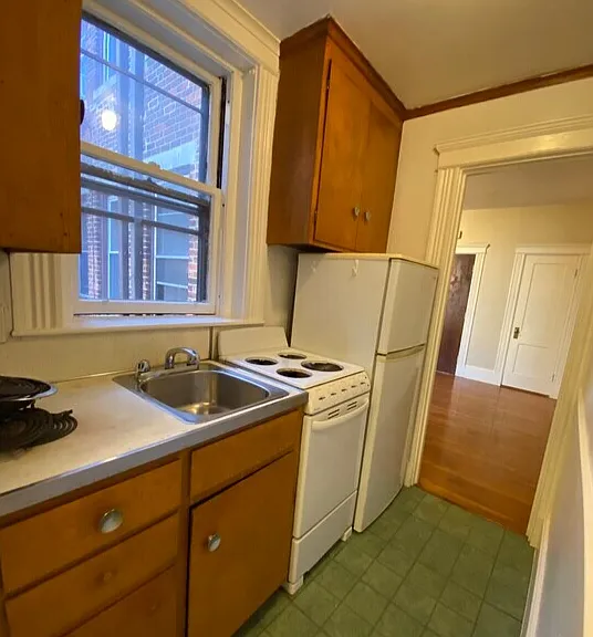 99 Marion St #3 — Photo 2