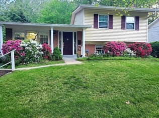 11904 Hunters Ln, Rockville, MD 20852