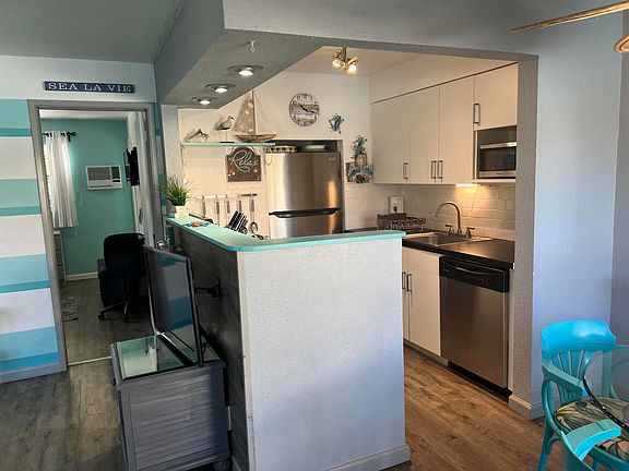 5th image of 3230 NE 13th Street #105