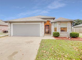 2717 Carten St, Fort Worth, TX 76112