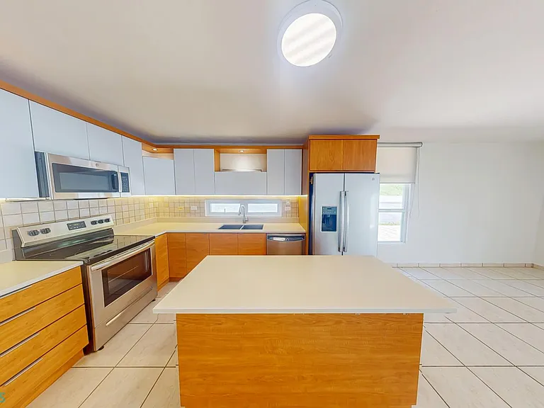 361 Paseo — Photo 11