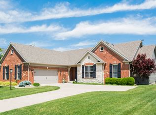 4816 Chestnut Grove Dr, Champaign, IL 61822