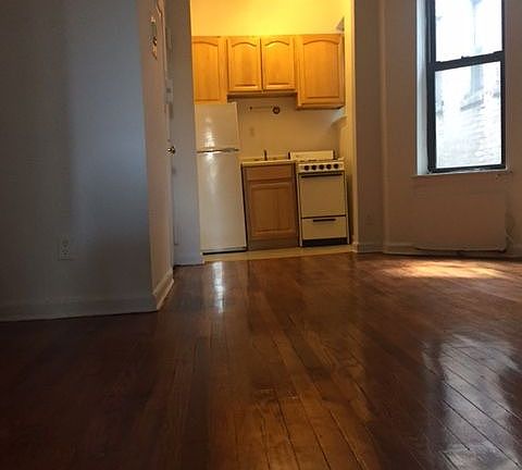 3rd image of 313 E 90th St APT 5A