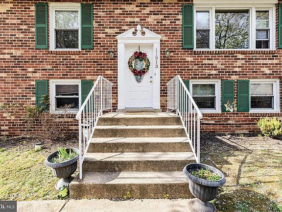 3rd image of 11913 Birchview Dr