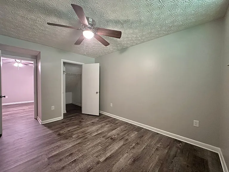 2021 N Sizer Ave #L — Photo 64