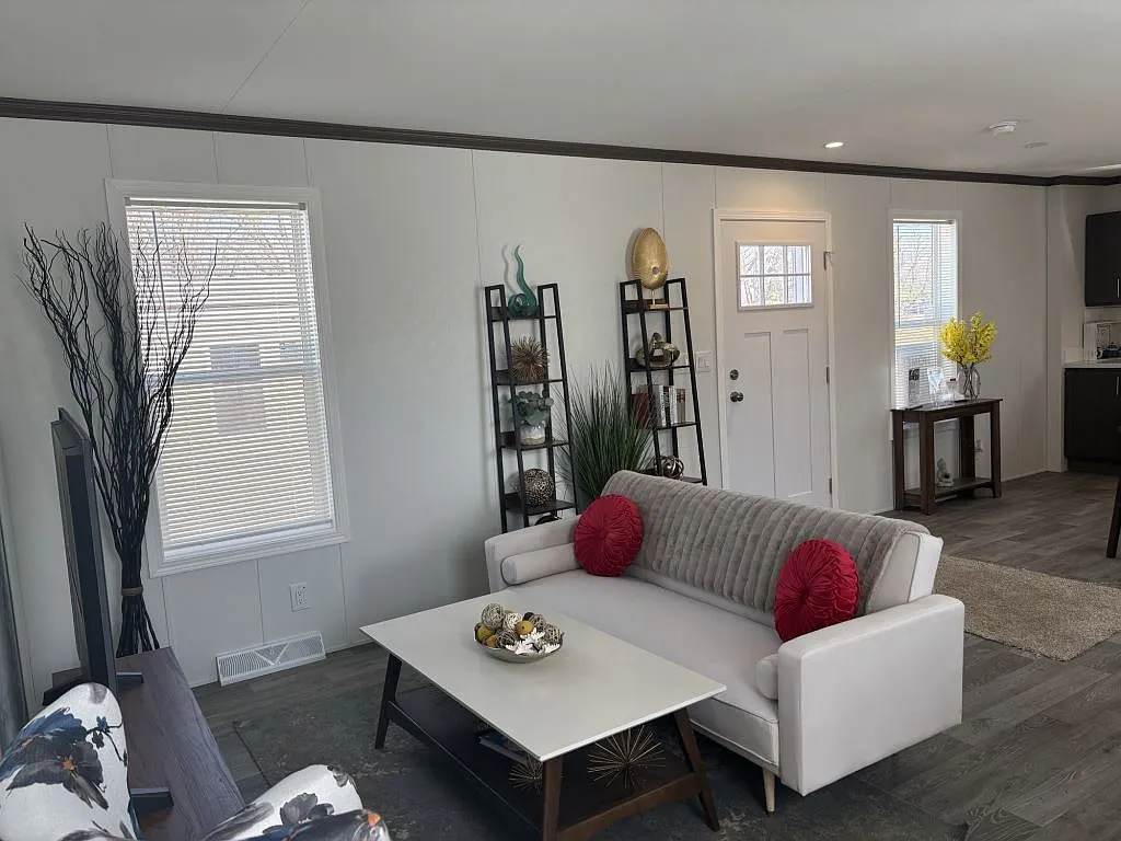 3 bed, 2.0 bath, 1216 sqft, $1,850 — Photo 3