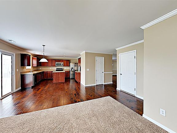4th image of 217 S Norwood Ct