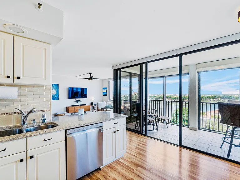 6287 Bahia Del Mar Cir #706 — Photo 7