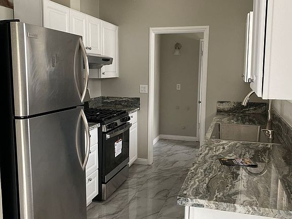4th image of 555 E Navilla Pl
