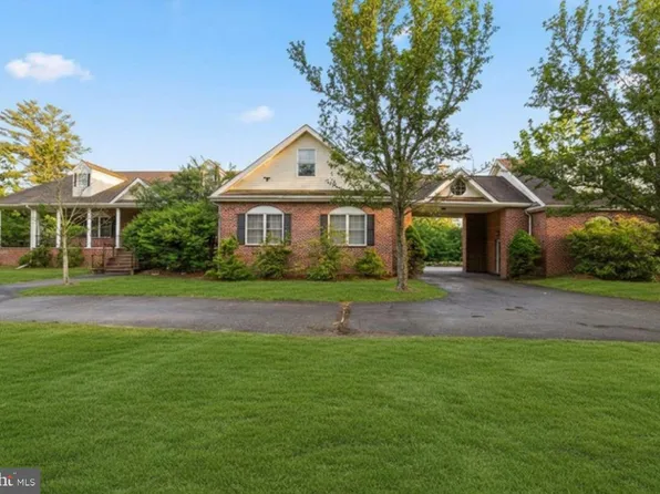 267 Scenic Dr, Blakeslee, PA 18610