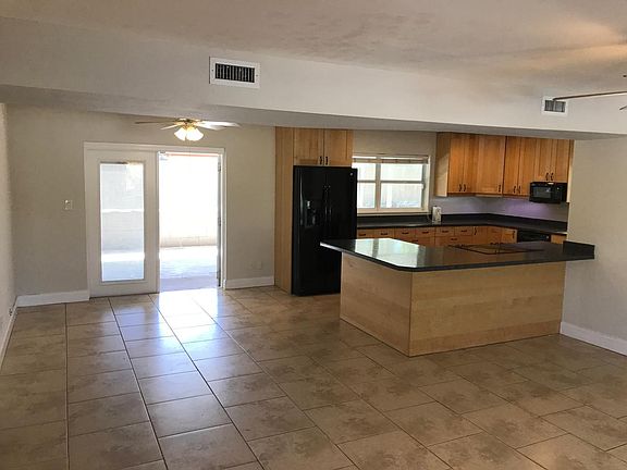 3rd image of 605 Zinnia Dr