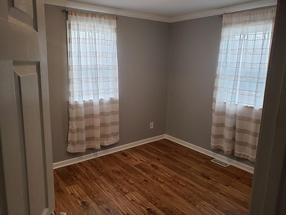 4th image of 1020 4th St