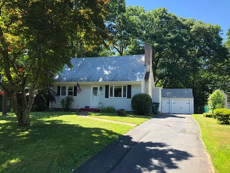 192 Highland Ave — Photo 1