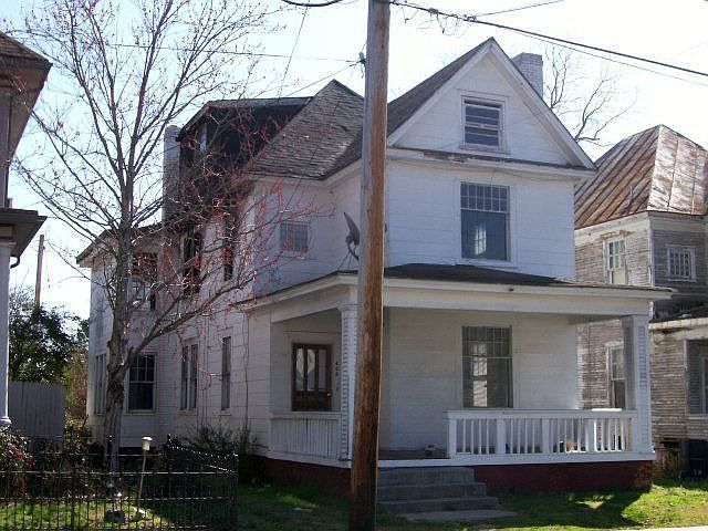 2nd image of 406 N Road St