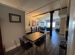 39 E Market St, Akron, OH 44308