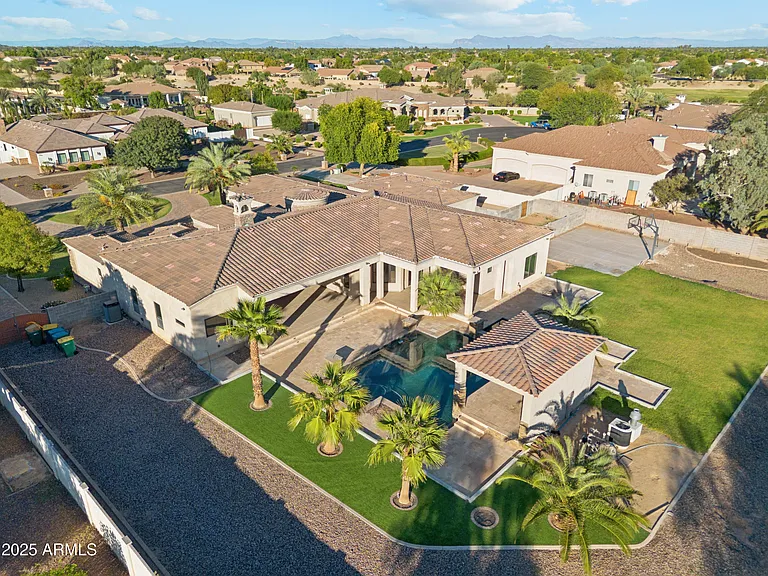11407 E Bellflower Ct — Photo 42