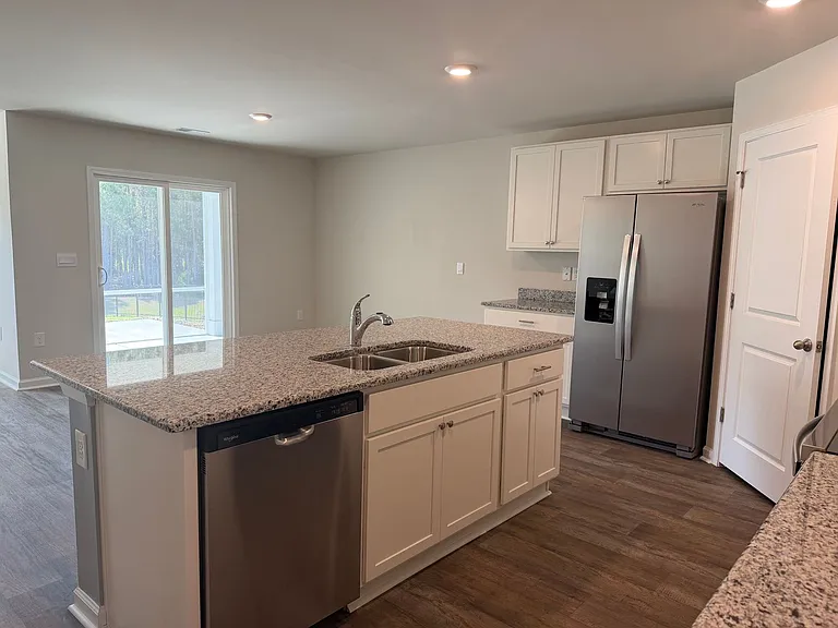 500 Acosta Cir — Photo 8