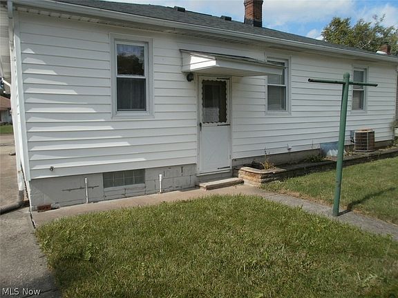 3rd image of 3427-501 Amherst Ave