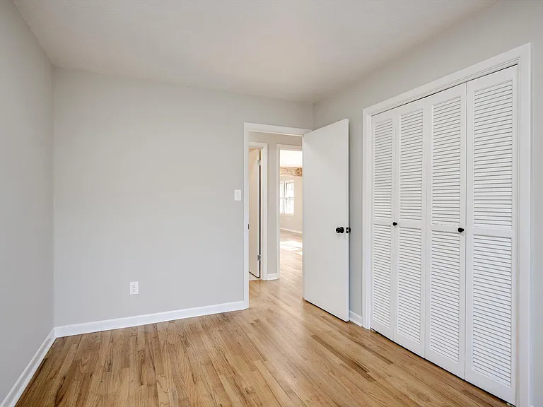 254 Hinman Dr — Photo 23