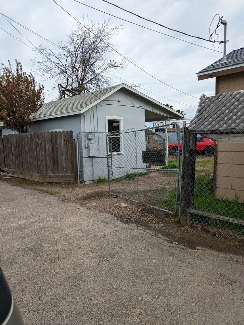 Building Photo - 2919 Ross Ave #C