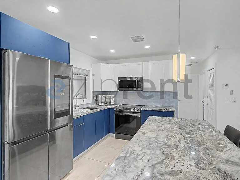 1615 Taft St — Photo 8