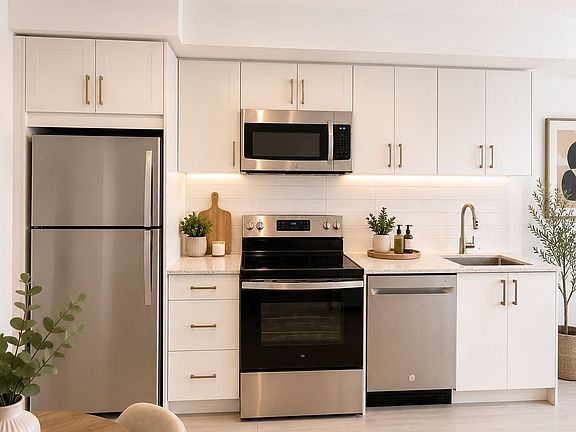 4th image of 4010 Eglinton Ave W #222