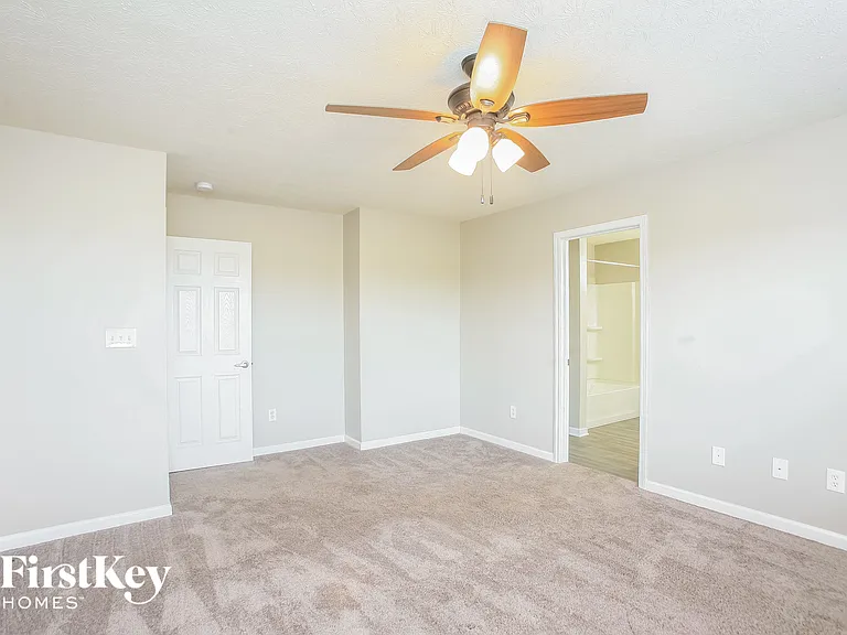 5846 Wintersweet Ln — Photo 9