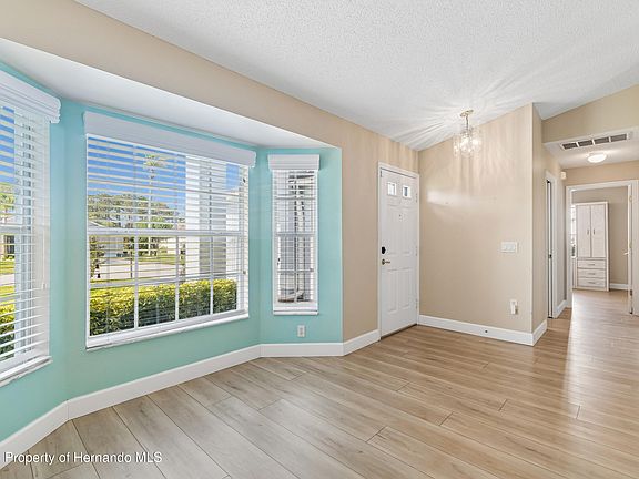 4th image of 10919 Trelain Way