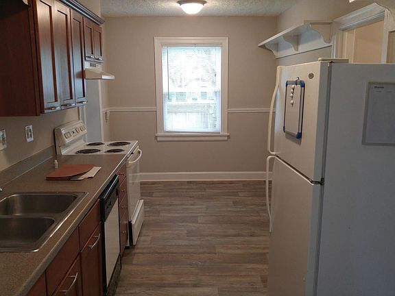 Kitchen and Breakfast Nook
