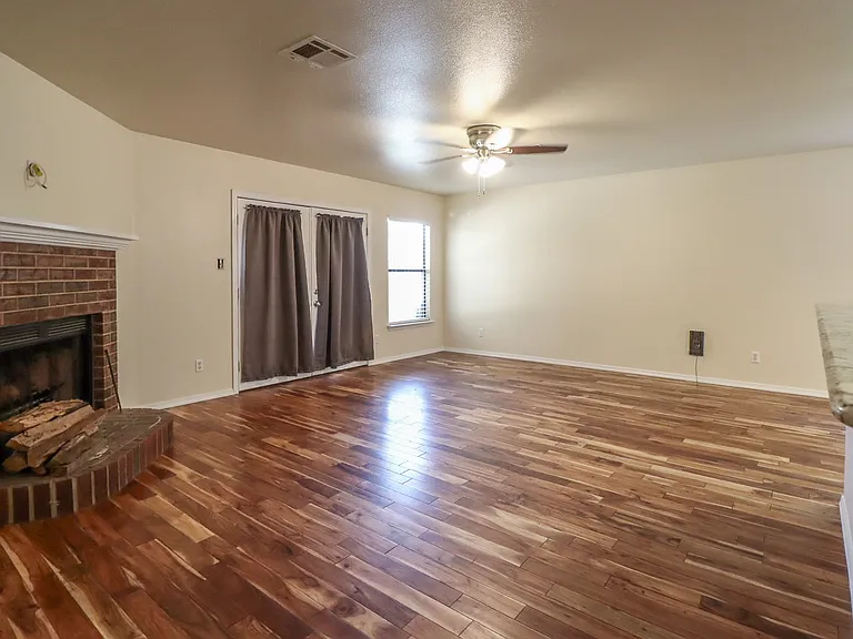 404 Jennifer Cir — Photo 16