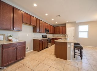 952 S OLYMPIC Drive, Gilbert, AZ 85296
