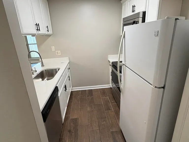 202 Long Plantation Blvd #F — Photo 4