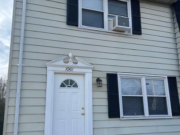 1061 Filbert St, Stephens City, VA 22655