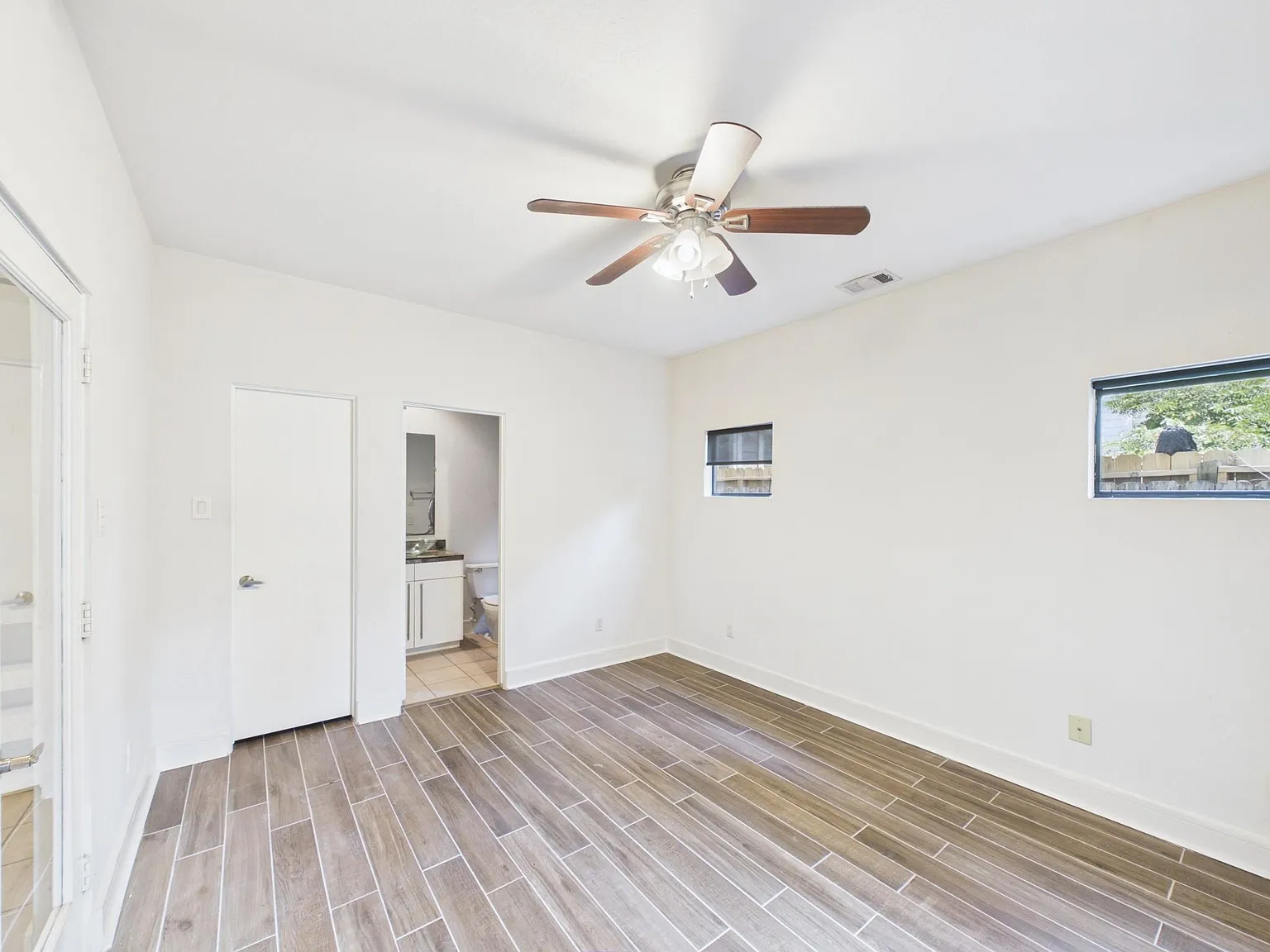 3 bed, 3.5 bath, 2157 sqft, $2,850 — Photo 4