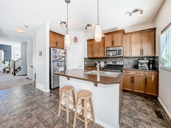 296 W Sunset Point, Cochrane, AB T4C 0K8