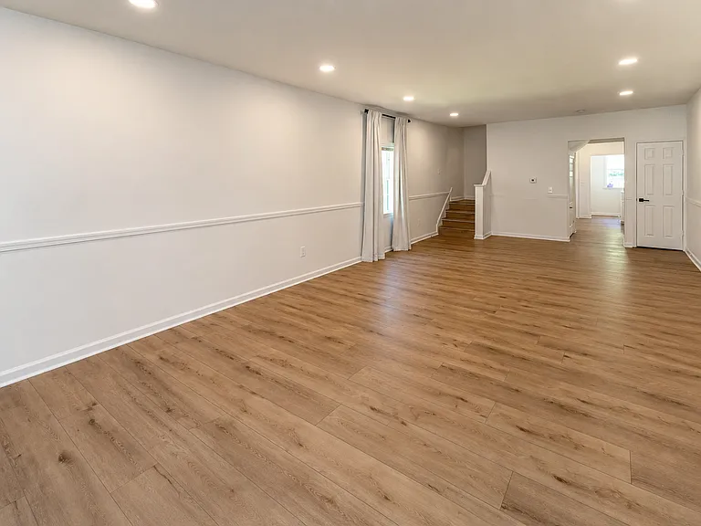 1135 N Keystone Ave #1135 — Photo 4