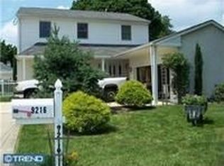 9216 Milnor St, Philadelphia, PA 19114
